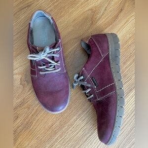 Josef Seibel Steffi 59 women's lace-up shoes, in burgundy size 38 or 7.5 8 M